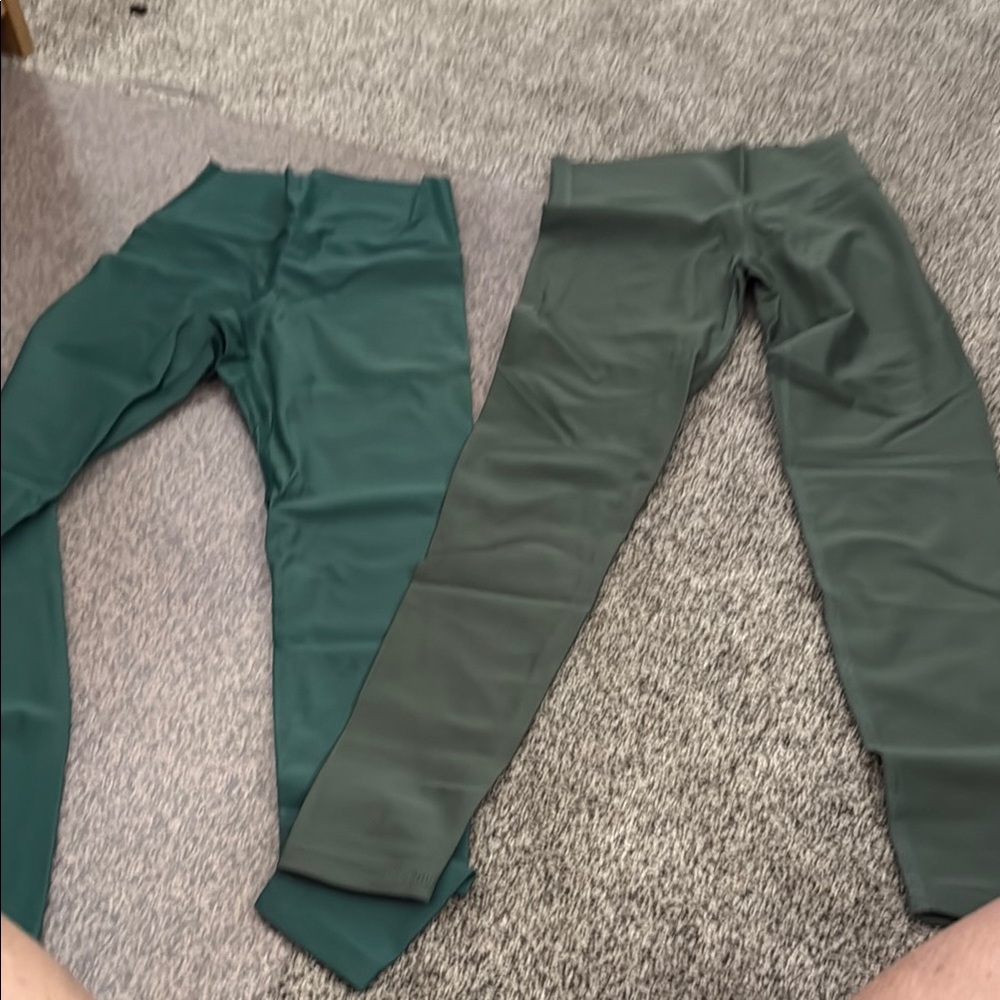Vibrant Green Athletic Leggings with Tapered Design